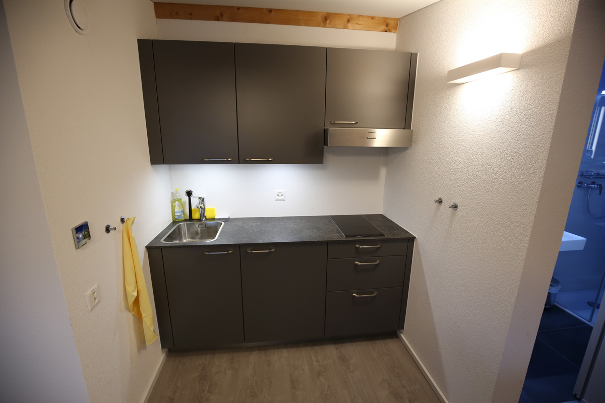 Beachin_Hotel_Zimmer1_001 Küche Wohnung